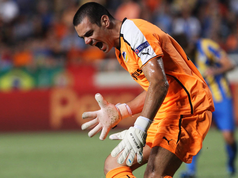 Der Keeper von APOEL Nikosia ist eigentlich ein sicherer R&#252;ckhalt. Doch gegen diese Frankfurter hatte auch Urko Pardo nicht viel auszurichten.