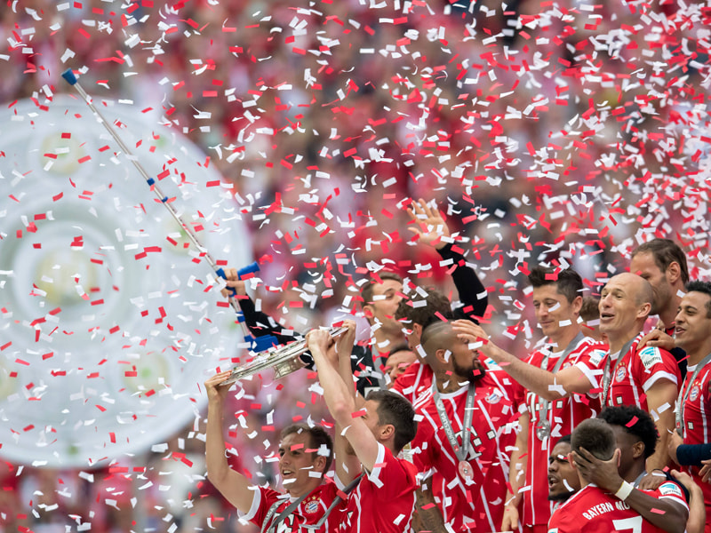 Bayern feiert die Meisterschaft imago