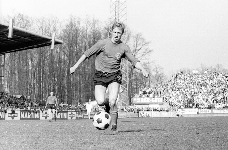 Franz Brungs kam in den 60er Jahren f&#252;r den 1. FC N&#252;rnberg zwar nur zu 97 Spielen, erzielte dabei aber 50 Treffer und f&#252;hrt deshalb in dieser Statistik. Mit 76 Toren ist allerdings Heinz Strehl Rekordtorsch&#252;tze beim Club.