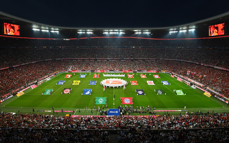 Nach 104 Tagen ist die Bundesliga aus ihrer Sommerpause zur&#252;ck. Zur Auftaktpartie hat Meister FC Bayern M&#252;nchen den SV Werder Bremen in der Allianz Arena empfangen.