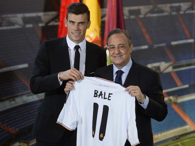 Gareth Bale mit seinem neuen Trikot