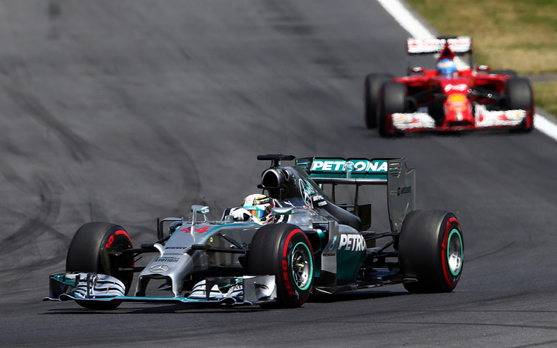 Lewis Hamilton machte seinen neunten Startplatz schnell vergessen und pfl&#252;gte durch das Feld. Lediglich der Spitzenplatz blieb dem Briten verwehrt.