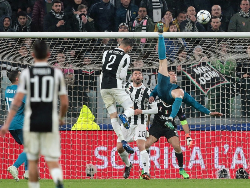 CRISTIANO RONALDO FALLRÜCKZIEHER TOR (Juventus Turin vs Real Madrid 0:3) on  Make a GIF