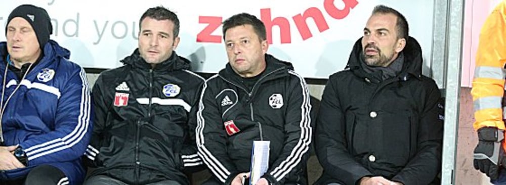 Auf dem Weg nach oben: Markus Babbel und der FC Luzern, daneben Co-Trainer Remo Gaugler und Sportdirektor Alex Frei (v.r.).