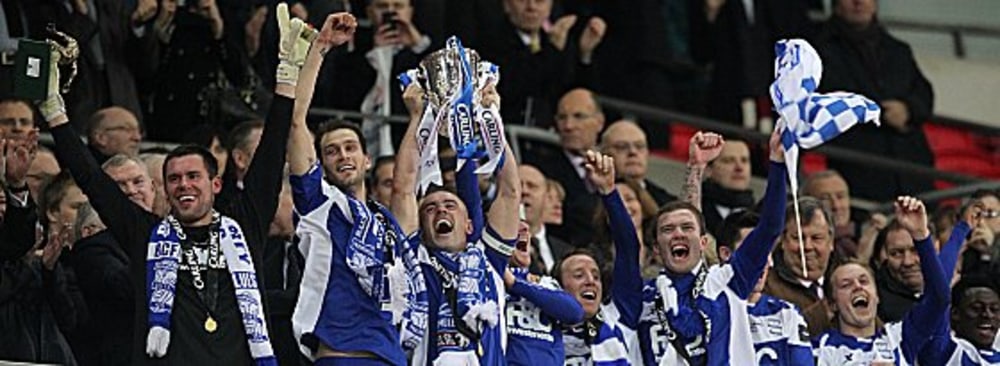 Birmingham City feiert den Sieg im Ligapokal