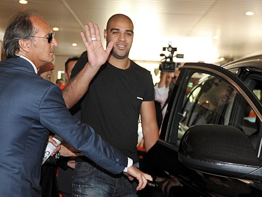 Adriano bringt 20 Kilo extra mit | kicker - kicker