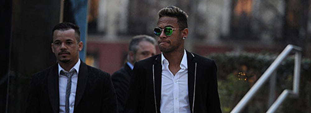 Neymar am Dienstag beim Verlassen des Gerichtsgeb&#228;udes in Madrid.