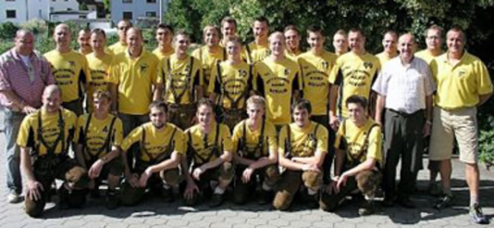 Die Aufstiegsmannschaft des FSV Gro&#223;enseebach von 2006/2007.