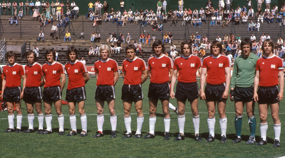 Hannover 96 Kader 2. Bundesliga 1974/75 kicker
