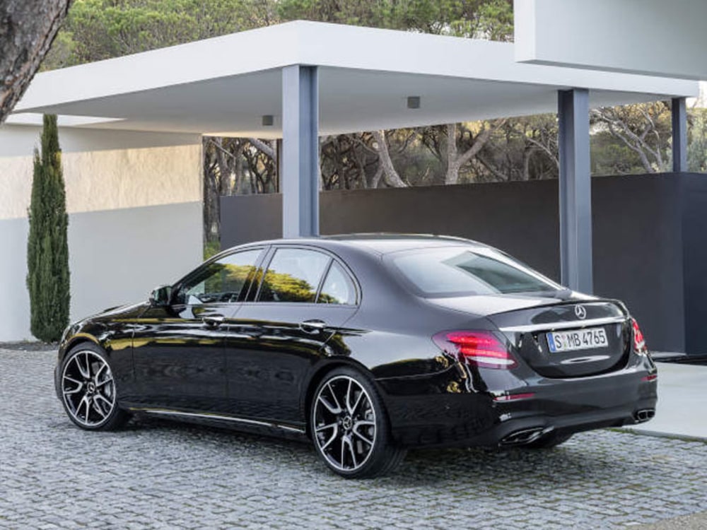 Amg E 43 So Wird Die E Klasse Zum Sportwagen Auto Motorsport Kicker