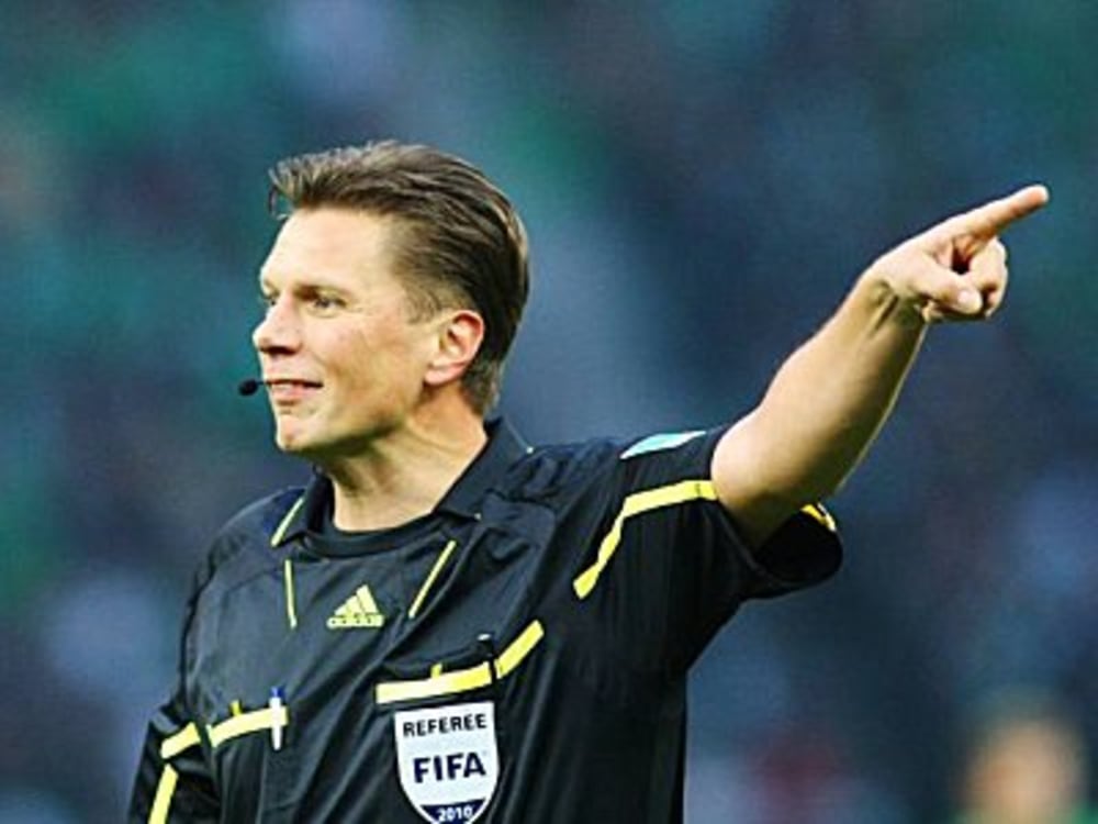 Kinh fer Mit Wei er Weste Bundesliga Kicker kinh-fer-mit-wei-er-weste-bundesliga-kicker