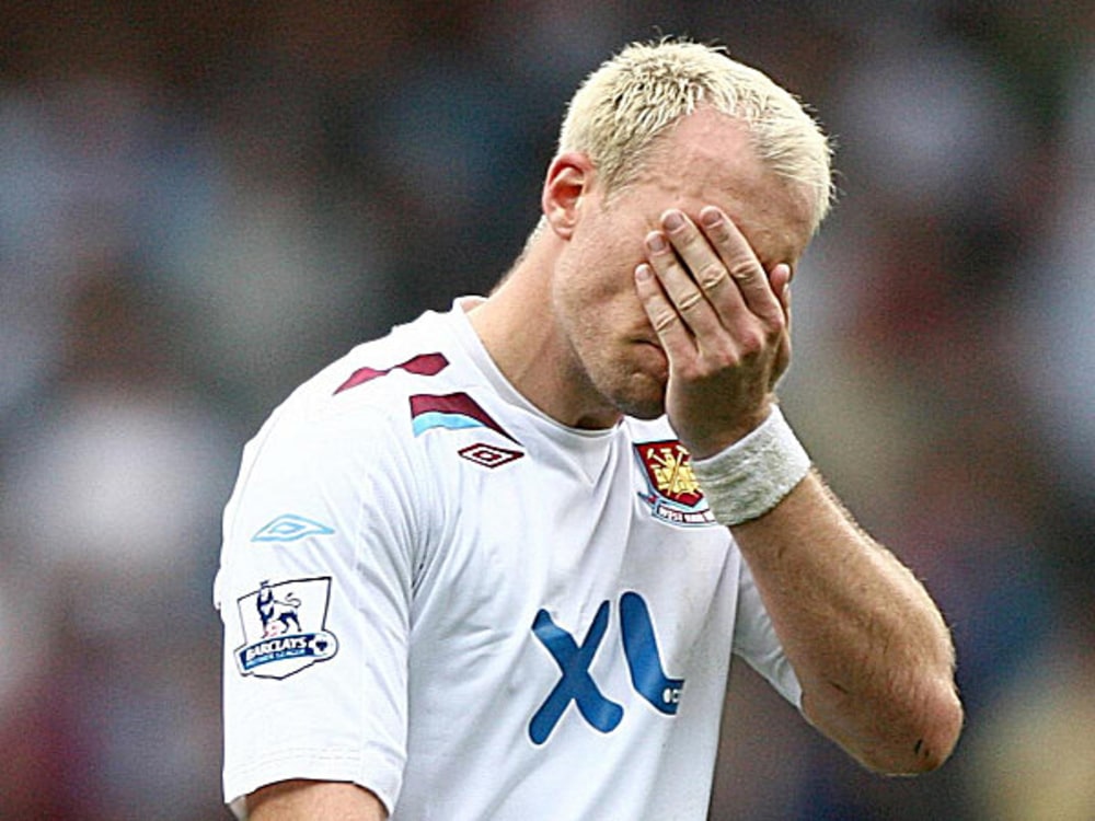 Ashton Karriereende mit 26 kicker kicker