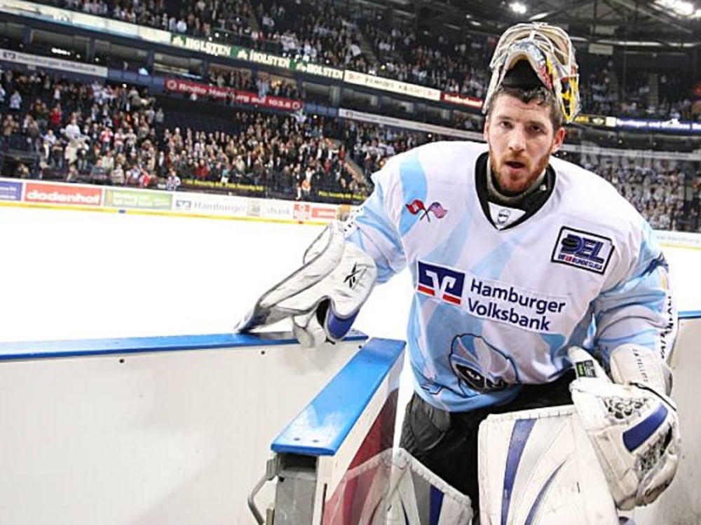 Pelletier bleibt ein Freezer Eishockey kicker