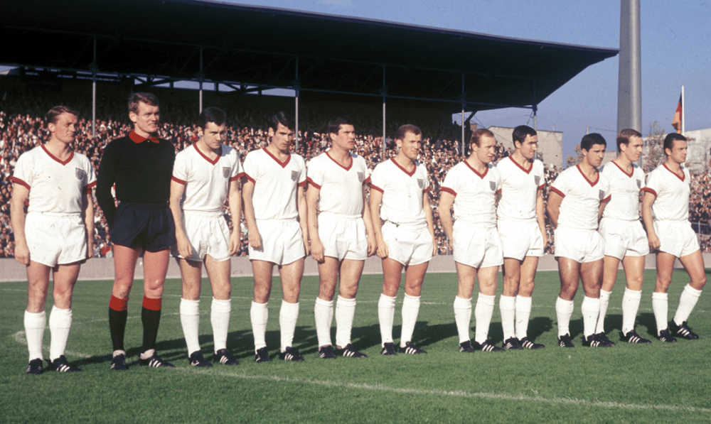 4 FC Bayern München Mannschaftskarte 1970-71