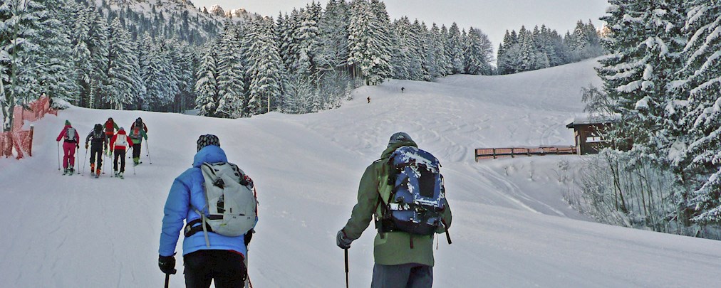 Skitouren auf Pisten: Ammergauer und Zugspitzregion