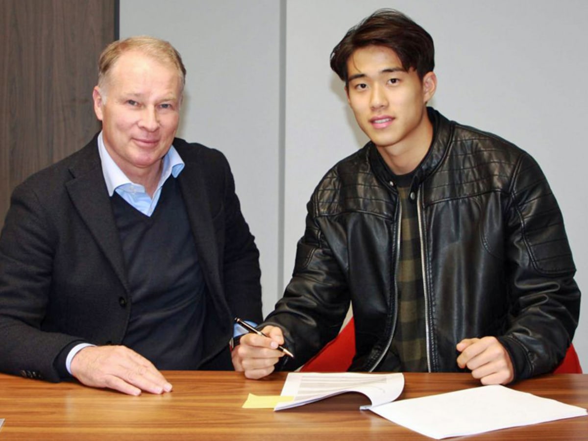 Seong-Hoon Cheon   Autogrammkarte FC Augsburg 2019-20 Original Signiert 