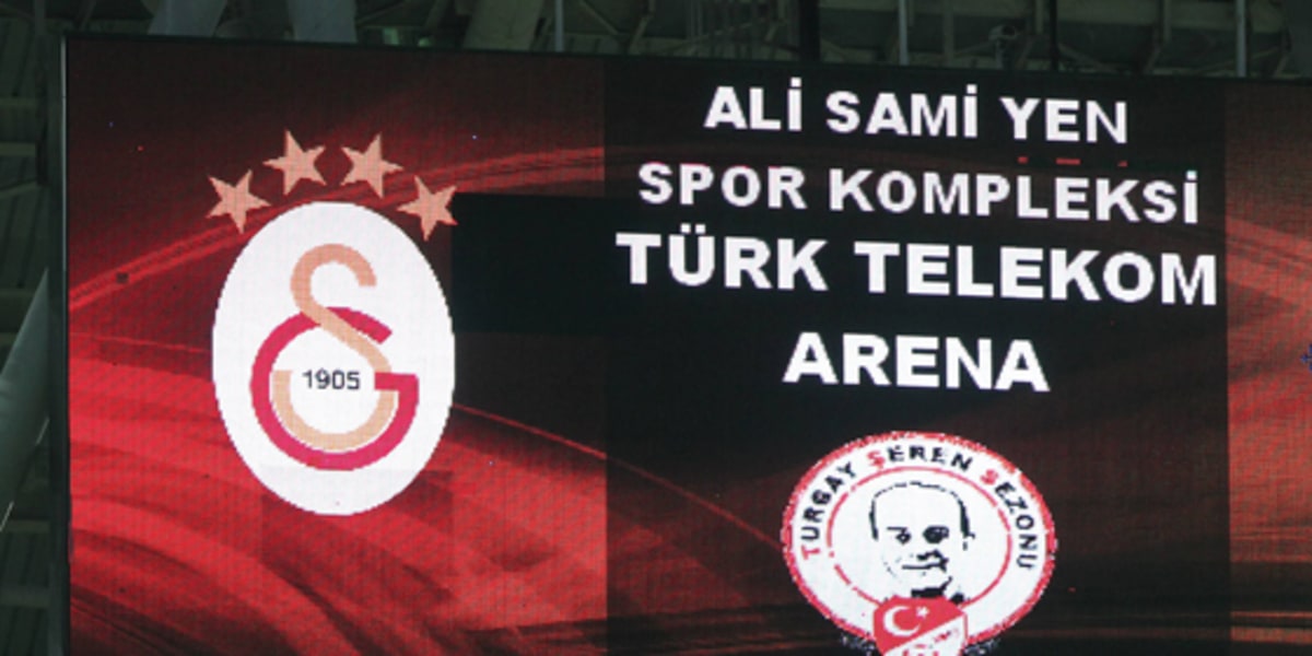 Druck von Recep Tayyip Erdogan: Galatasaray Istanbul benennt Stadion um -  DER SPIEGEL