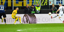 Der Moment vor dem 1:0: Jovics Heber über Handanovic hinweg findet den Weg ins Tor.