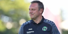 Auch ohne Tore zufrieden: Hannover-Trainer André Breitenreiter.