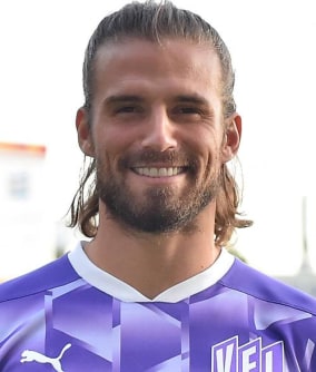 Neue Nummer 9 Vfl Osnabruck Holt Sturmer Christian Santos Kicker