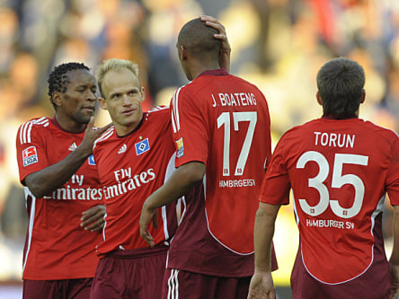 Jarolim bejublet mit Boateng, Torun und Z&#233; Roberto (li.) sein Tor.