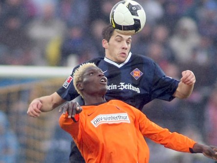 Hartmann (Koblenz) gewinnt das Luftduell gegen Banc&#233; (Mainz)