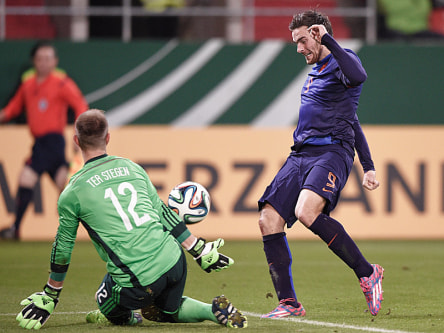 Marc-Andr&#233; ter Stegen, Vincent Janssen (re.)