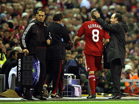 Fu&#223;ball, Champions League: Rafael Benitez mit Steven Gerrad (FC Liverpool)