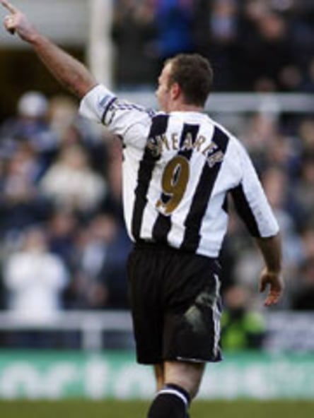 Eine echte &quot;9&quot; sagt Good-bye: Newcastles Goalgetter Alan Shearer beendet seine Karriere. 