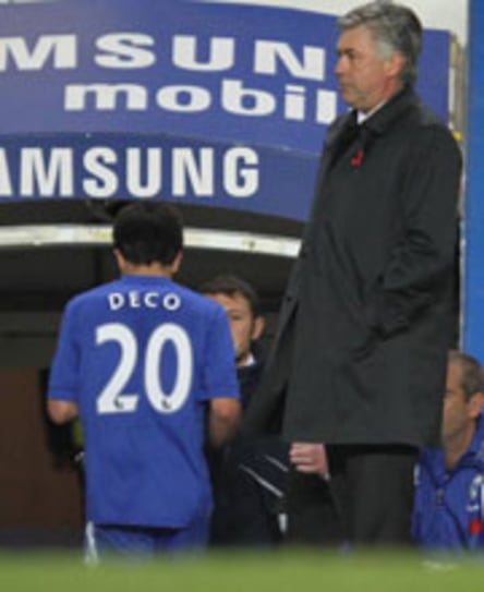Fußball, Deco und Chelsea-Trainer Carlo Ancelotti.