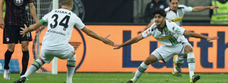 Gladbach jubelt über den klaren Sieg in Frankfurt.