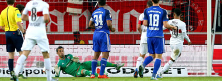 Didavi streichelt den Ball aus dem Abseits ins Ingolstädter Tor.