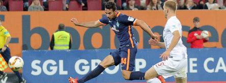 Bremens Joker Pizarro sticht zum 1:0 in Augsburg.