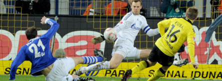 Blaszczykowski scheitert an Schalkes Manuel Neuer.
