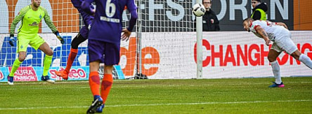 Tor und Vorlage: Raul Bobadilla, hier bei einer verpassten Kopfballchance.