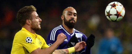 Ciro Immobile gegen Anthony Vanden Borre