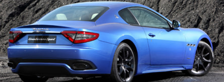 Er ist schon ein Hingucker, der neueste Maserati, tritt aber trotz aller sportlicher Gene noch einigermaßen dezent auf.