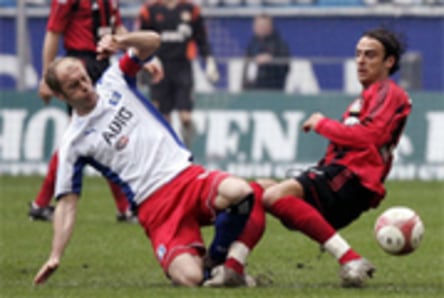 Der eine geht, der andere kommt: Barbarez wechselt zu Bayer, Berbatov geht zu Tottenham.