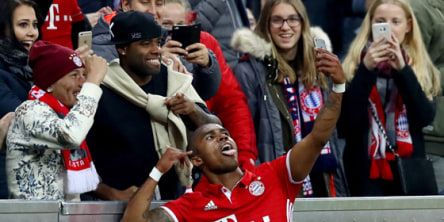 Douglas Costa