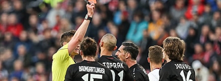 Tin Jedvaj (rechts)