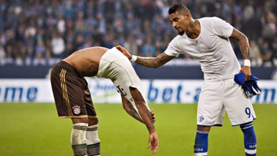 Wer zieht heute wem das Hemd über den Kopf? Jerome Boateng und sein Bruder Kevin-Prince.