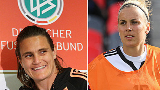 Keinerlei Missstimmung: DFB-Kapitänin Nadine Angerer und Abwehrspielerin Jennifer Cramer (re.).