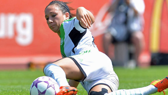 Das Knie schmerzt, sie will trotzdem zur WM: Nadine Keßler.