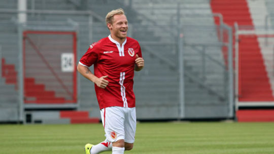 Nach überstandener Verletzungspause wieder zurück im Mannschaftstraining bei Cottbus: Abwehrspieler Thomas Hübener.