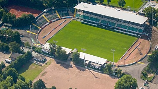 Das Preußenstadion in Münster ist in die Jahre gekommen. Nun denkt der Verein über einen Neubau in der Nachbargemeinde nach.