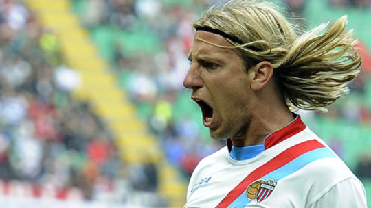 Ist er Milans Tevez-Ersatz? Catania-Stürmer Maxi Lopez.