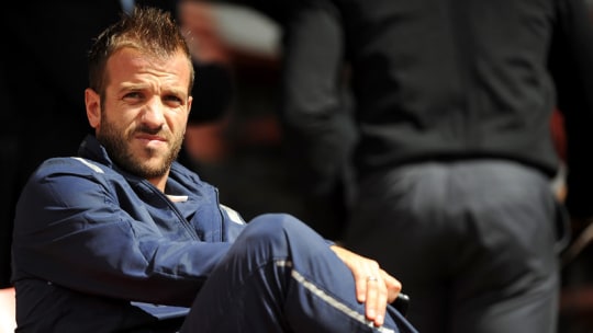 Warten auf die Entscheidung: Kehrt Rafael van der Vaart doch zum HSV zurück?