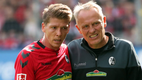SC-Trainer Christian Streich mit seinem neuen Kapitän Mike Frantz (l.).