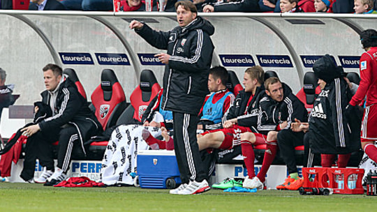 Muss auf einige Ausfälle mit motiviertem Ersatzpersonal reagieren: FCI-Coach Ralph Hasenhüttl.