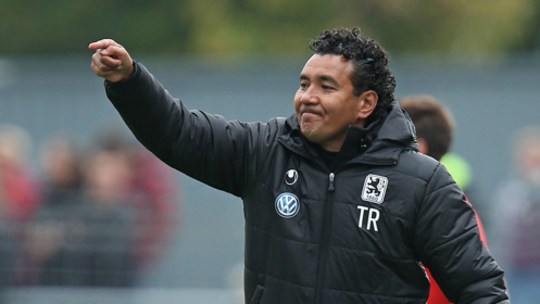 Ist noch auf der Suche nach der richtigen Taktik: 1860-Coach Ricardo Moniz.